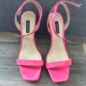 Like new Nine West pink pleather heels. Size 8.